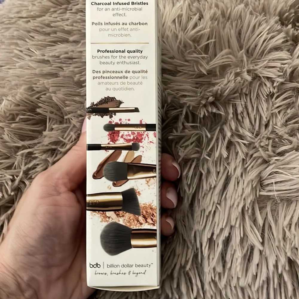 NIP Billion Dollar Brushes Essentials Kit